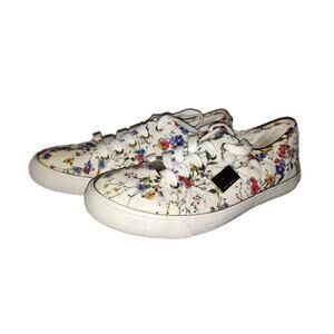 Guess Women's Sneakers Size 8